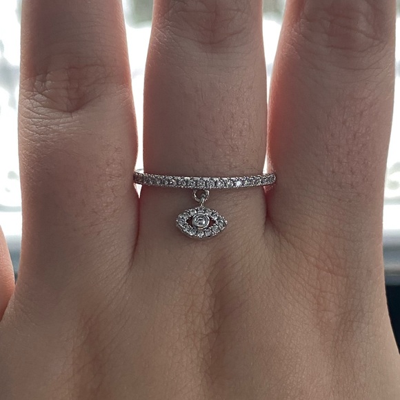 Eye ring - Picture 2 of 2